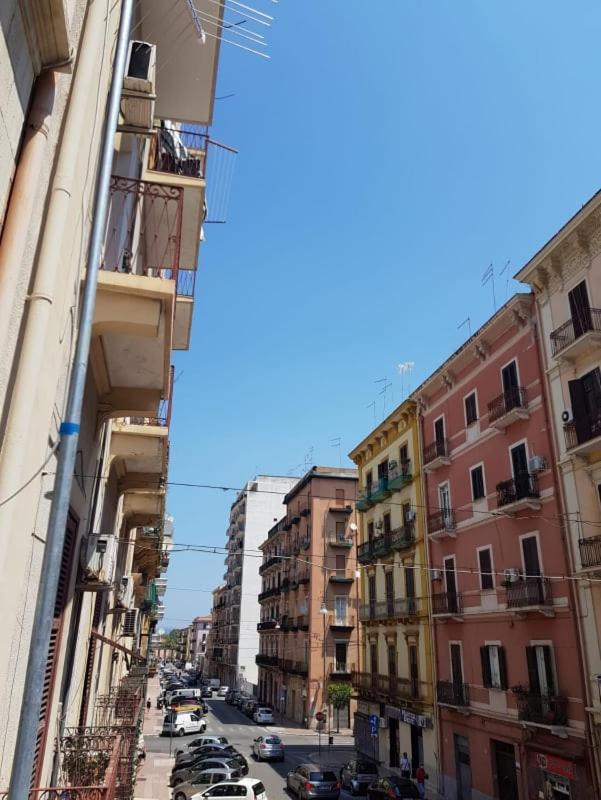 לינה וארוחת בוקר טאראנטו Leo&Italy'S House מראה חיצוני תמונה
